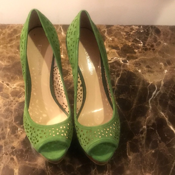 Enzo Angiolini Shoes - Enzo Angiolini Green peep toe pump.